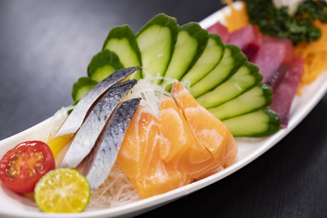 Ryby a zelenina sú zdravou súčasťou nízkosacharidovej keto diéty